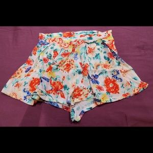 Mink Pink Floral Shorts, Size S
